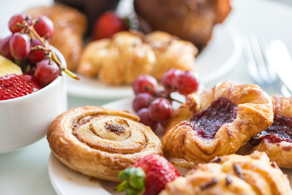 Breakfast corner of restaurant in Fraser Suites Edinburgh serviced apartments